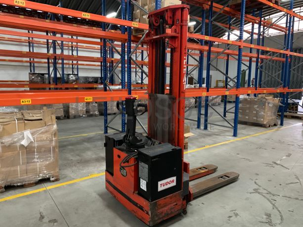 Stacker Prat GA 1660-EB