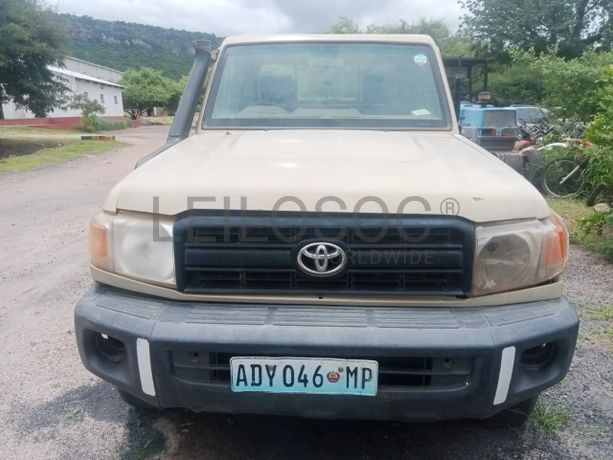Toyota Land Cruiser · Ano 2012