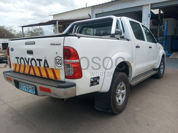 Toyota Hilux 2.5 · Ano 2015