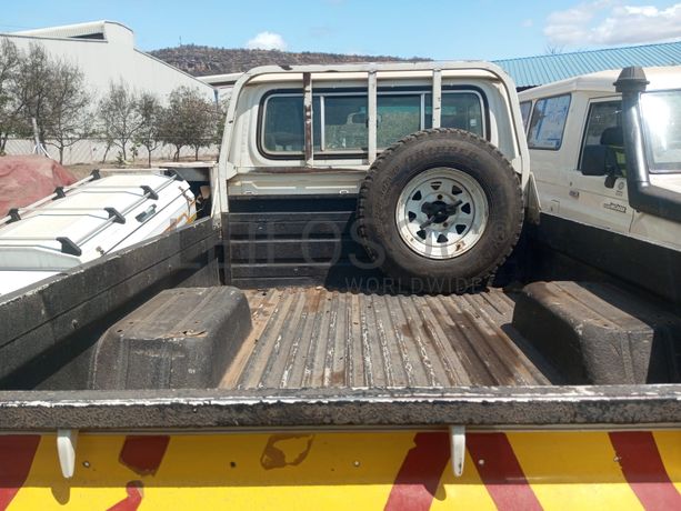 Toyota Land Cruiser · Ano 2013