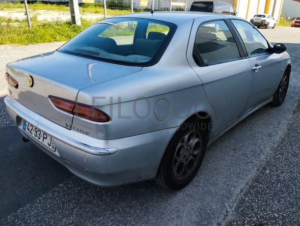 Alfa Romeu 156 Sedan 1.6 16V Twin Spark · Ano 2000