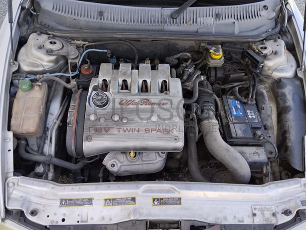 Alfa Romeu 156 Sedan 1.6 16V Twin Spark · Ano 2000
