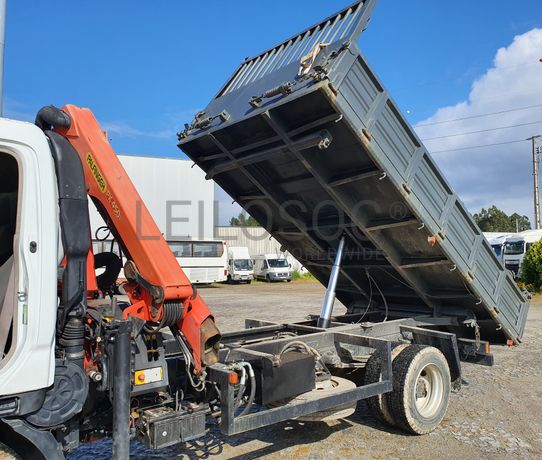 Toyota Dyna · Grua Palfinger · Tribasculante · Ano 2008