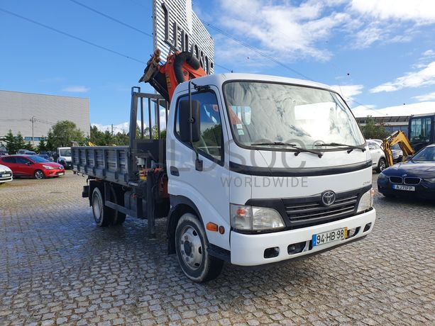 Toyota Dyna · Grua Palfinger · Tribasculante · Ano 2008