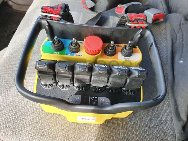 Toyota Dyna · Grua Palfinger · Tribasculante · Ano 2008