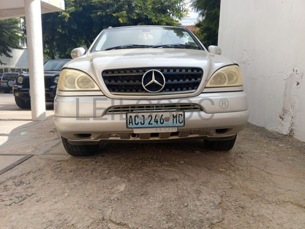 Mercedes Benz ML320 · Ano 2000