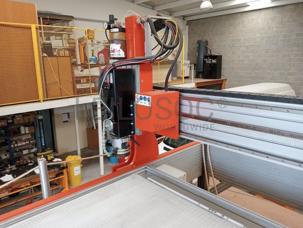 CNC · Máquina de Lavar Chão