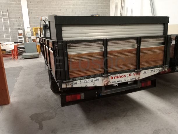 Toyota Dyna 280 · Ano 2001