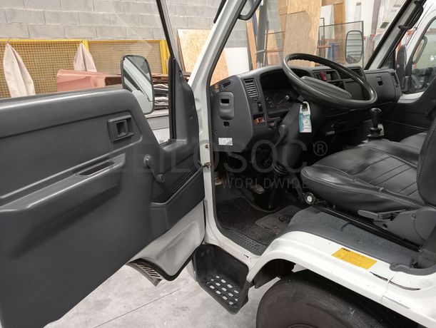 Toyota Dyna 280 · Ano 2001