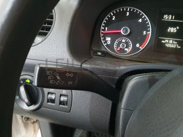 Volkswagen Caddy · Ano 2010