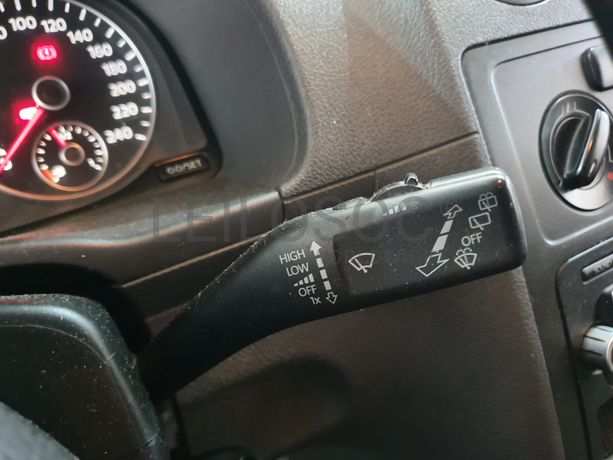 Volkswagen Caddy · Ano 2010