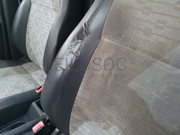 Volkswagen Caddy · Ano 2010