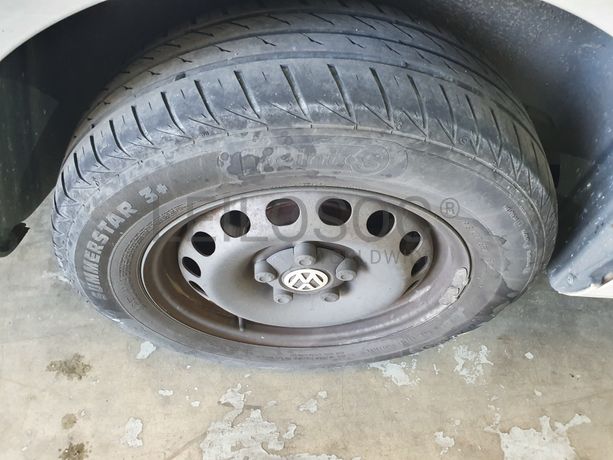 Volkswagen Caddy · Ano 2010