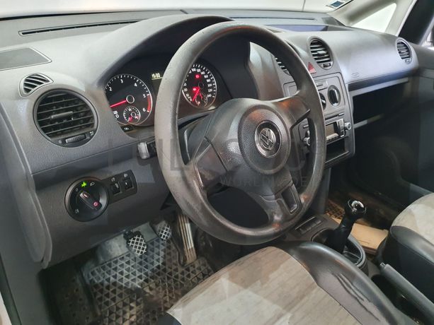 Volkswagen Caddy · Ano 2010