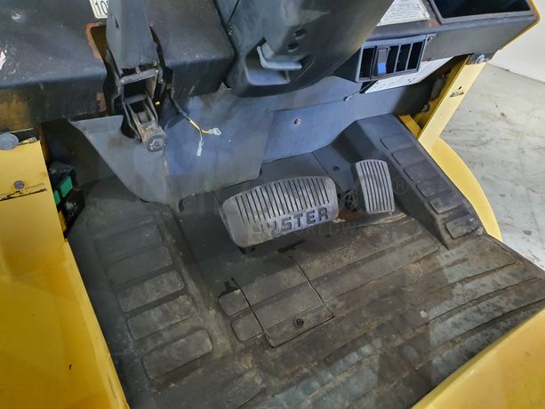 Empilhador Hyster · Ano 2004