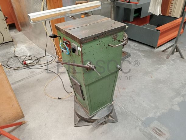 Lotes 1 a 16 · Equipamentos Industriais · Eq. Escritório e Material Informático