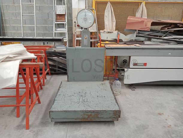 Lotes 1 a 16 · Equipamentos Industriais · Eq. Escritório e Material Informático