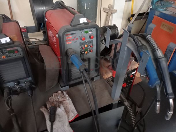 Lotes 1 a 16 · Equipamentos Industriais · Eq. Escritório e Material Informático