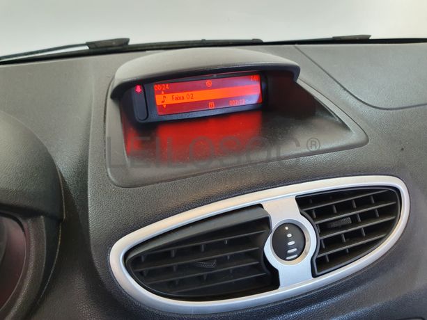 Renault Clio · Ano 2011