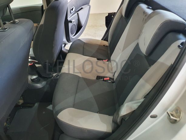 Renault Clio · Ano 2011