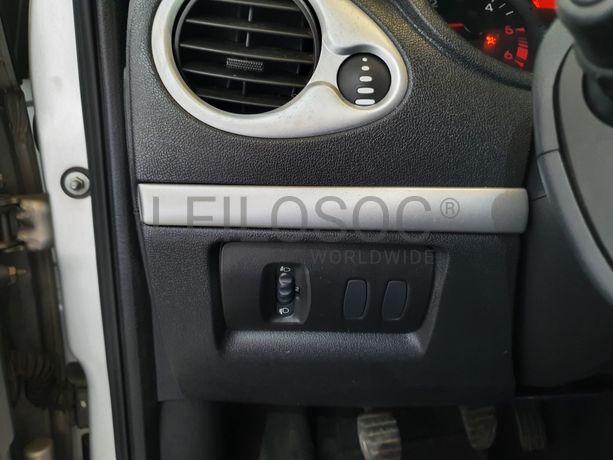 Renault Clio · Ano 2011