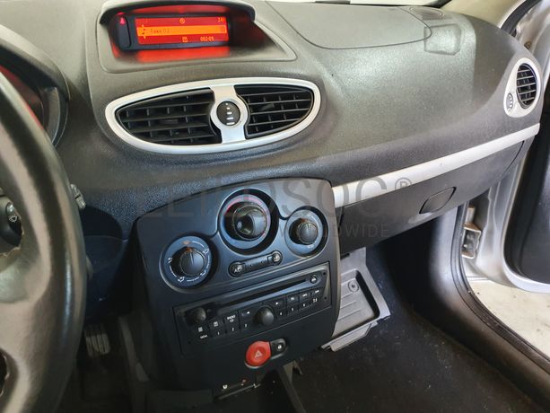 Renault Clio · Ano 2011