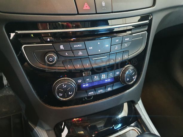 Peugeot 508 SW · Ano 2012