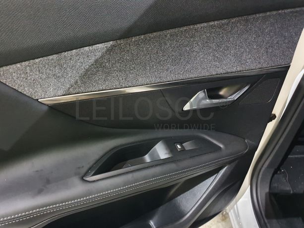 Peugeot 3008 · Ano 2017