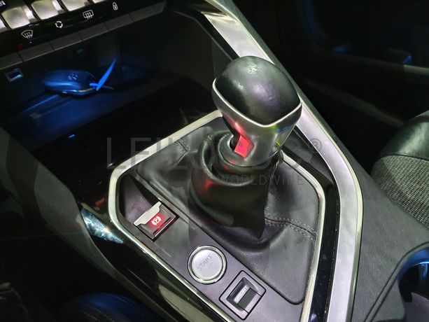 Peugeot 3008 · Ano 2017