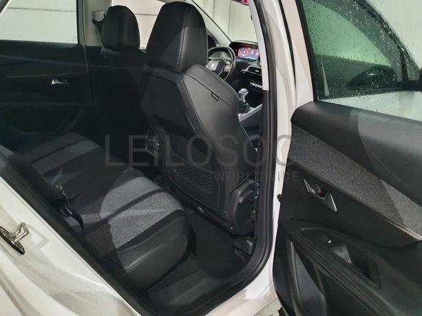 Peugeot 3008 · Ano 2017