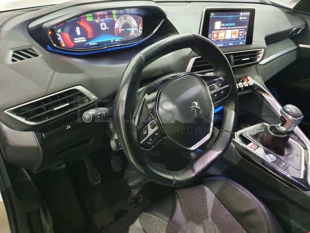 Peugeot 3008 · Ano 2017