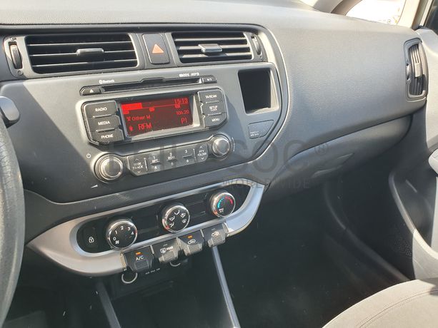 Kia Rio · Ano 2012