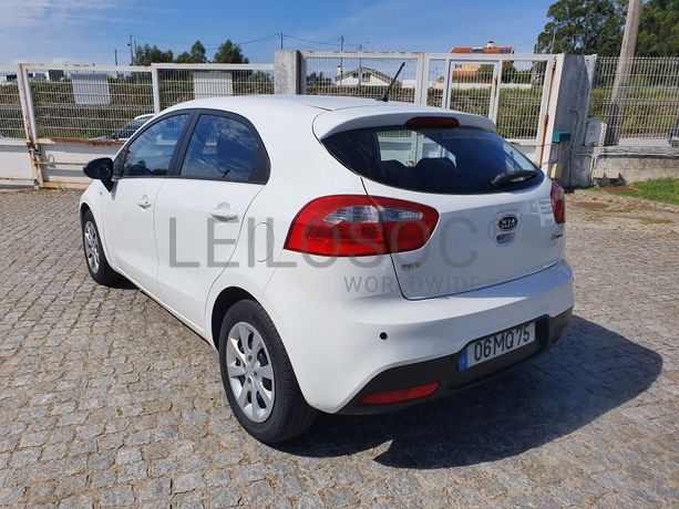 Kia Rio · Ano 2012