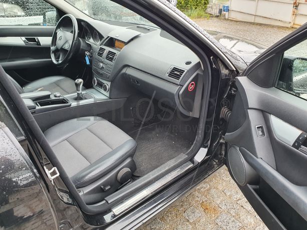 Mercedes-Benz C220 · Ano 2010