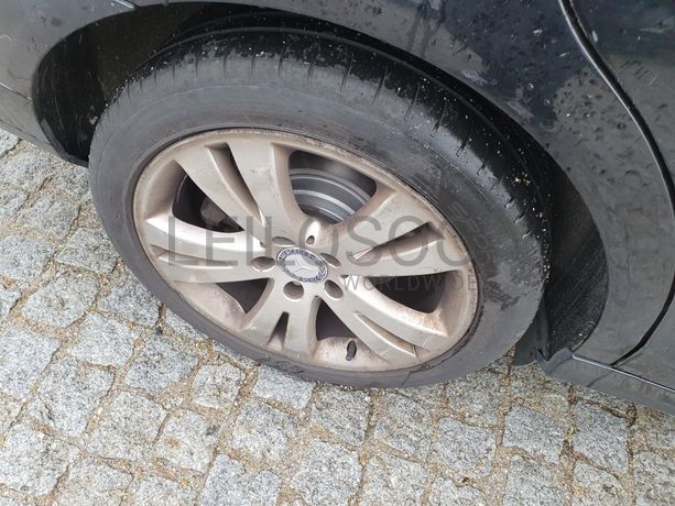 Mercedes-Benz C220 · Ano 2010