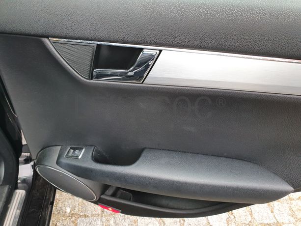 Mercedes-Benz C220 · Ano 2010