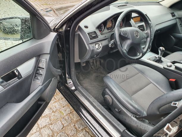Mercedes-Benz C220 · Ano 2010