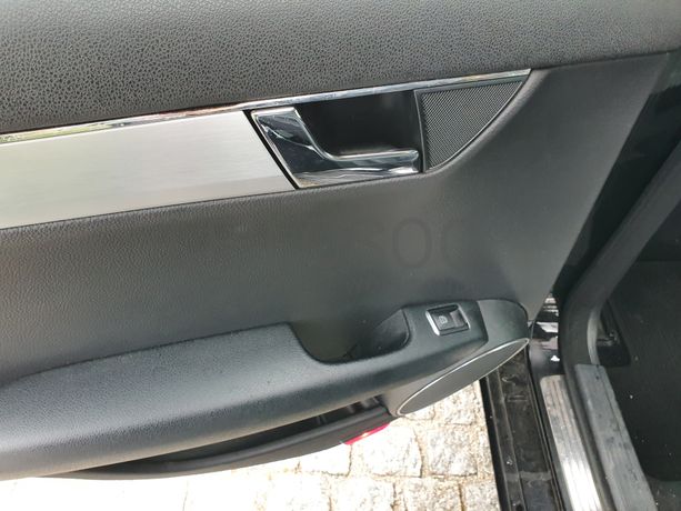 Mercedes-Benz C220 · Ano 2010