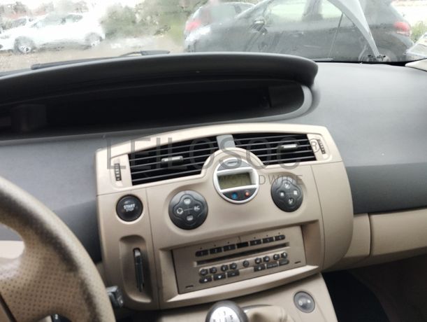 Renault Grand Scénic 1.5 DCI · Ano 2006