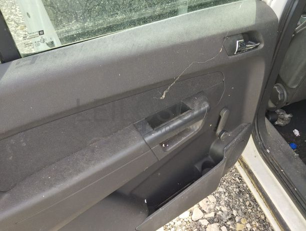 Opel Zafira 1.7 CDTI · Ano 2011