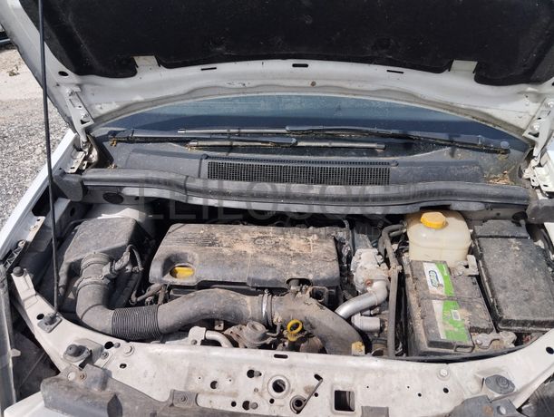 Opel Zafira 1.7 CDTI · Ano 2011