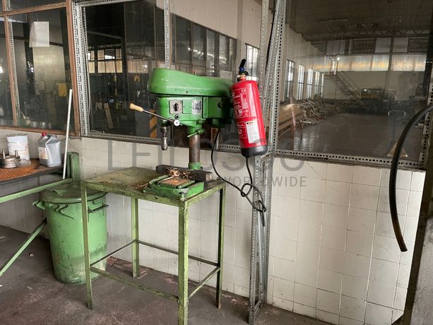 Cunhos · Moldes · Ferramentas Moldes · Máquina Furar