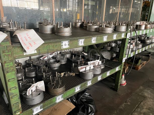 Cunhos · Moldes · Ferramentas Moldes · Máquina Furar