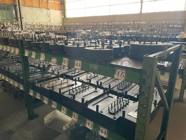 Cunhos · Moldes · Ferramentas Moldes · Máquina Furar