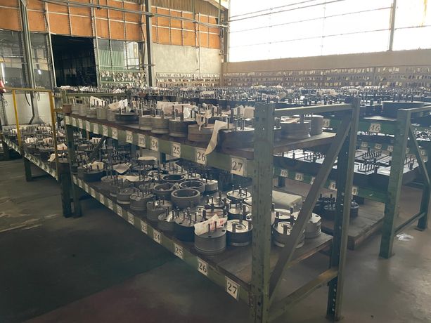 Cunhos · Moldes · Ferramentas Moldes · Máquina Furar