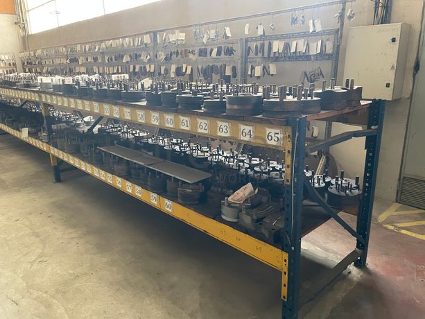 Cunhos · Moldes · Ferramentas Moldes · Máquina Furar