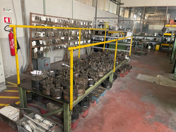 Cunhos · Moldes · Ferramentas Moldes · Máquina Furar