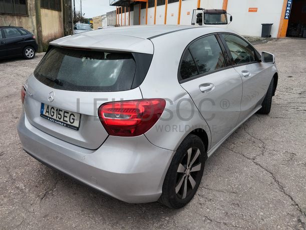 Mercedes-Benz A180 · Ano 2016