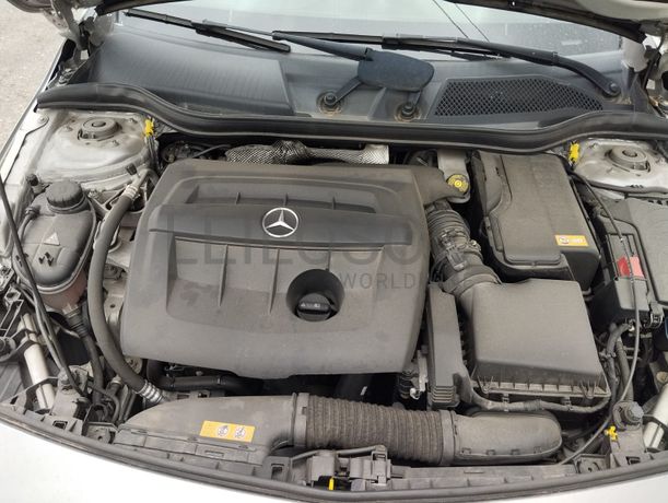 Mercedes-Benz A180 · Ano 2016