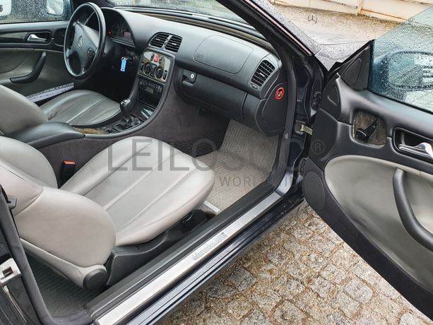 Mercedes-Benz CLK 230 Kompressor · Ano 2002